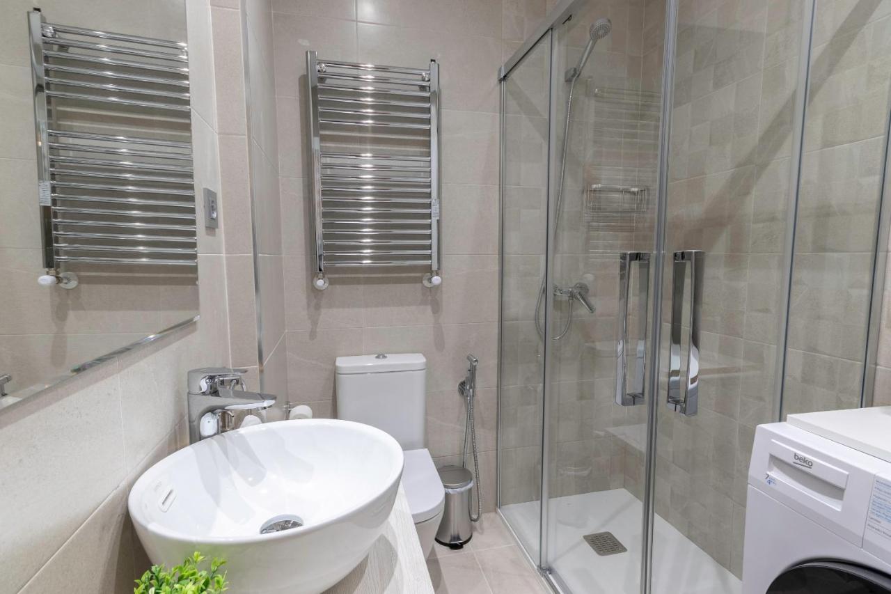 Recien Reformado Junto A Metro San Mames Apartment Bilbao Luaran gambar