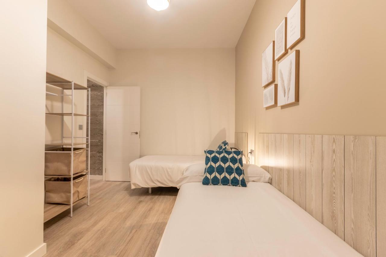 Recien Reformado Junto A Metro San Mames Apartment Bilbao Luaran gambar